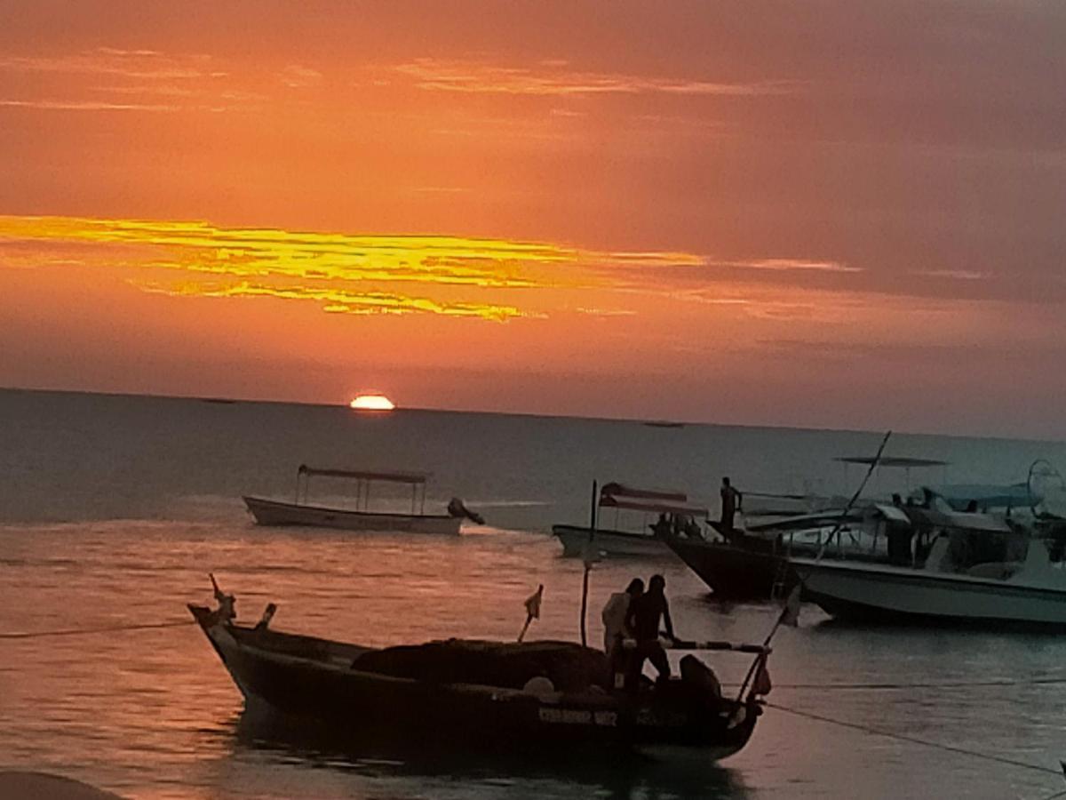 Mano Kendwa Beach Экстерьер фото